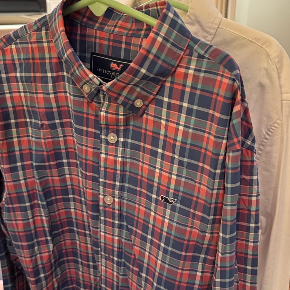 LOT 2x Vineyard Vines Boys 12-14 Button Down Shirts